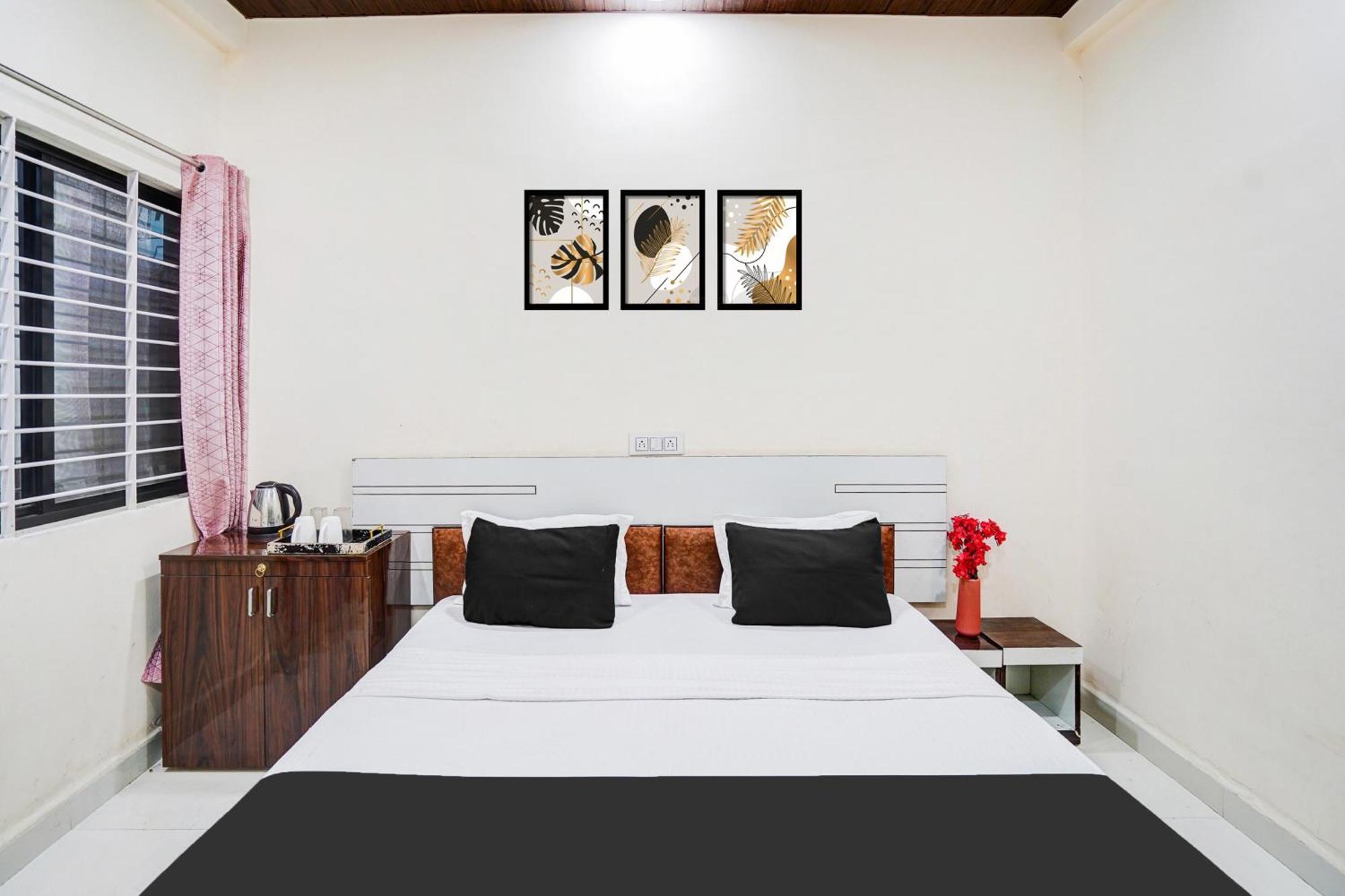Super Hotel O Brilliant Convention Centre Formerly Madhur Shree Indore Exteriör bild