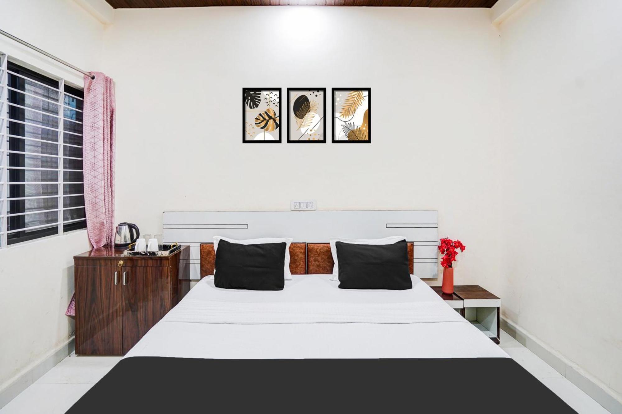 Super Hotel O Brilliant Convention Centre Formerly Madhur Shree Indore Exteriör bild