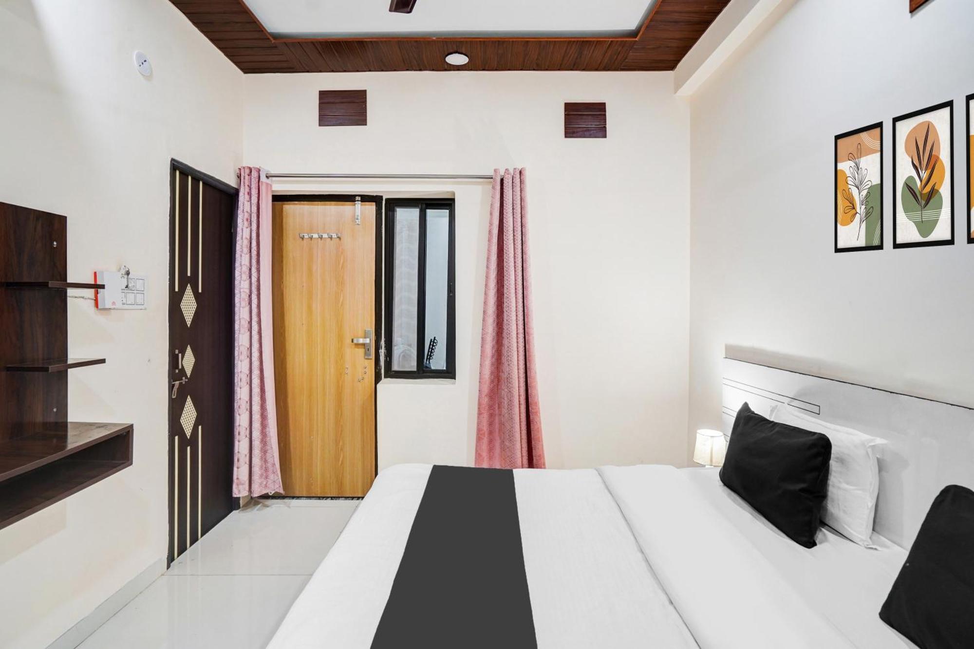 Super Hotel O Brilliant Convention Centre Formerly Madhur Shree Indore Exteriör bild